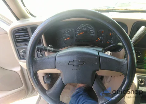 2004 Chevrolet Tahoe Ls z USA, uszkodzony, nr VIN 1GNEC13ZX4R203631